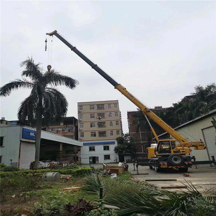 重兴镇12吨吊车出租一天的收费标准是什么