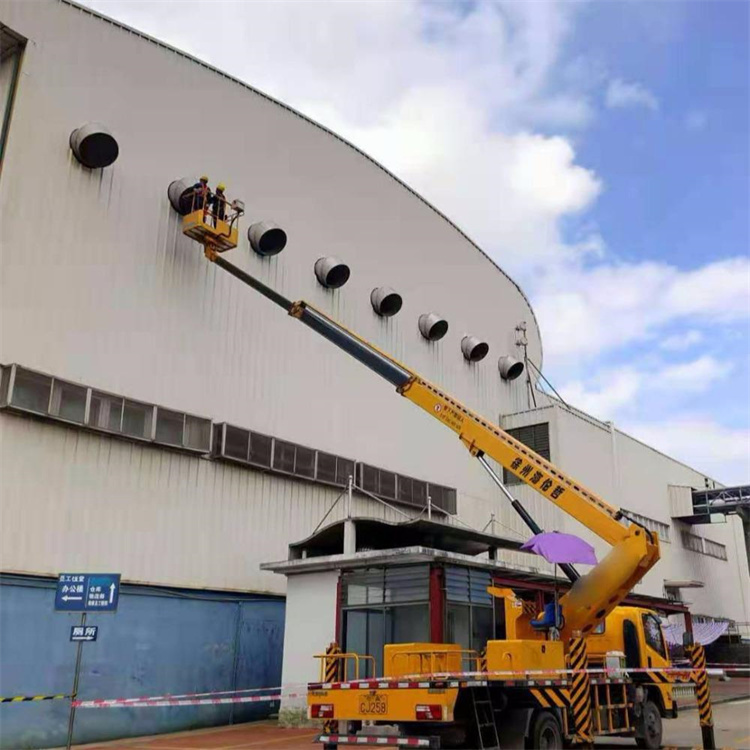 重兴镇高空作业车出租服务：专业广告牌安装解决方案