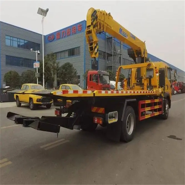 重兴镇附近小随车吊出租电话，轻松解决搬运烦恼