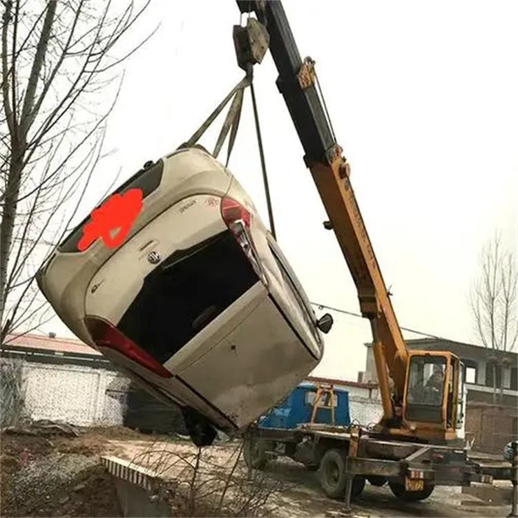 重兴镇随时待命，吊车24小时道路救援服务全解析